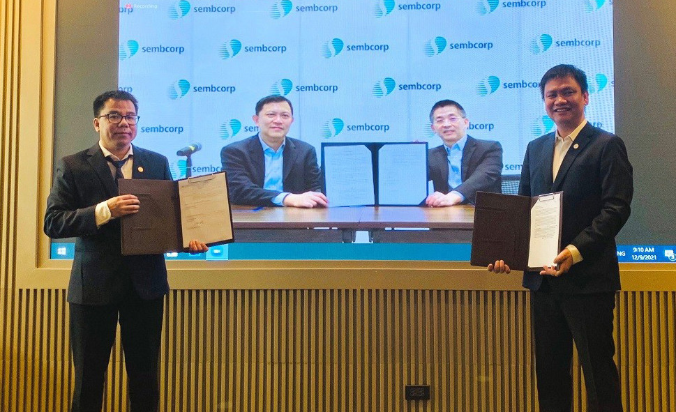 Không chỉ huy động tài chính, BCG Energy của đại gia Nguyễn Hồ Nam (phải) liên tục có sự ký kết, hợp tác với nhiều đối tác trong mảng năng lượng.