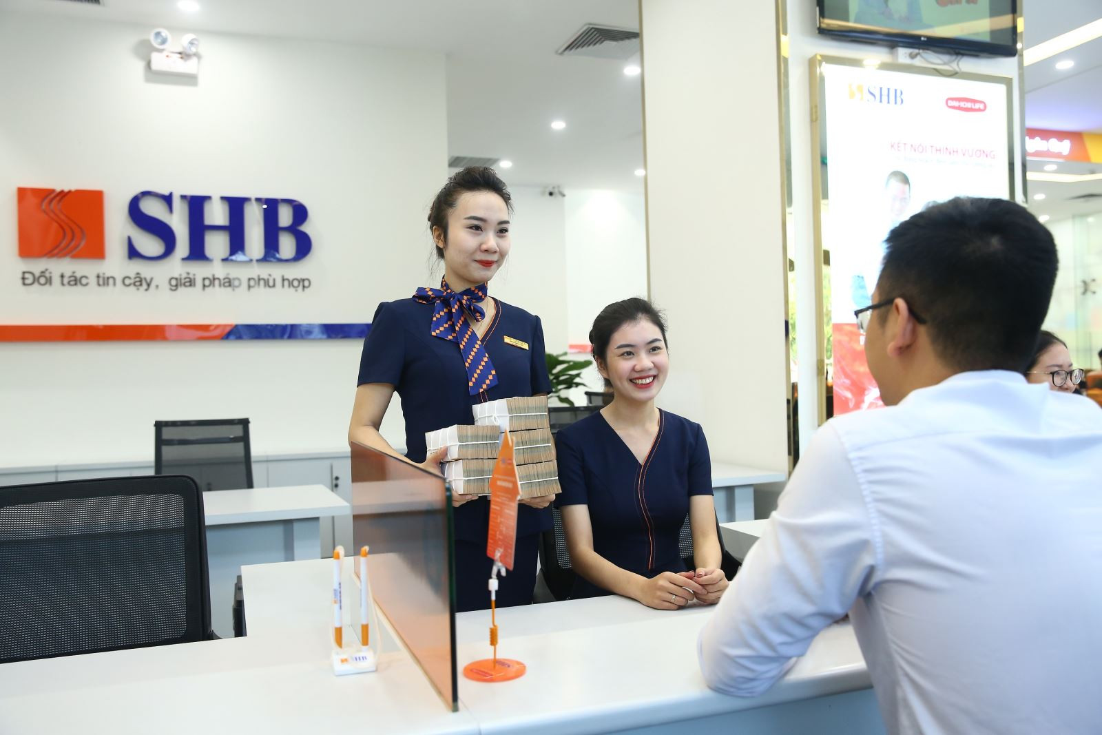 SHB dự kiến phát hành hơn 552 triệu cổ phiếu để trả cổ tức năm 2022 cho cổ đông hiện hữu với tỷ lệ phát hành là 18%.