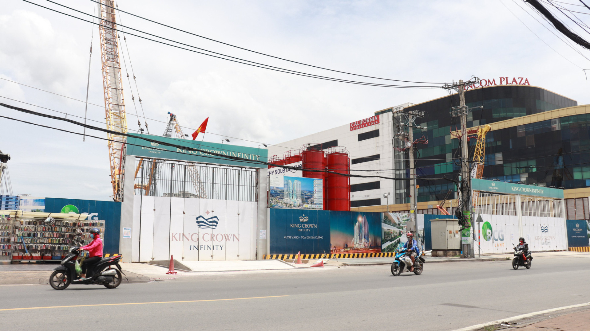 Gia Khang làm bước đột phá tăng vốn điều lệ lên 1.000 tỷ đồng vào tháng 3/2021, Gia Khang phát hành 1.500 tỷ đồng trái phiếu kỳ hạn 36 tháng. 