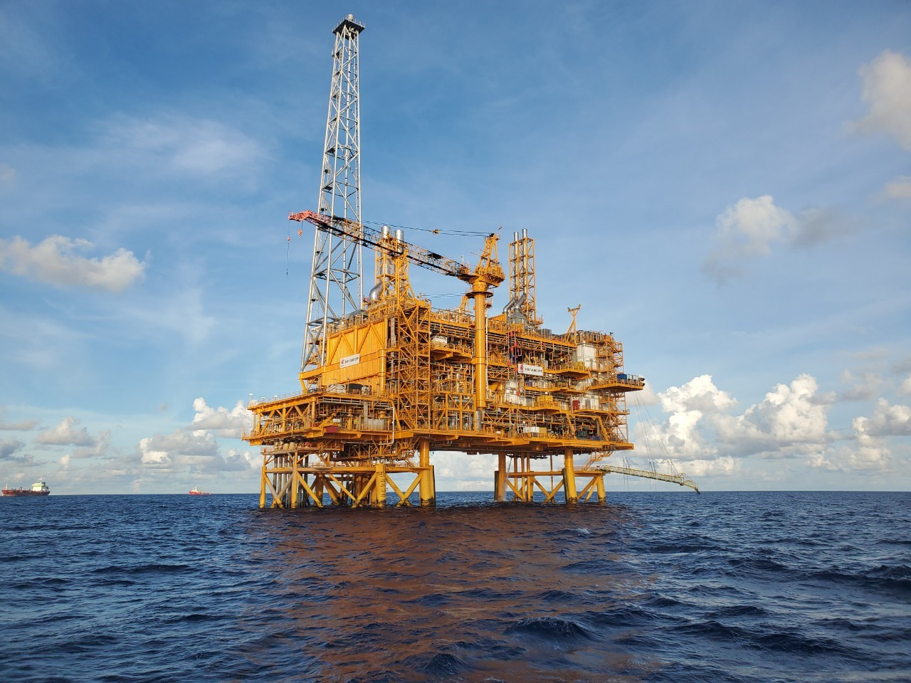 Tổng Công ty Hóa chất và Dịch vụ Dầu khí (Mã: PVC) vừa thông qua triển khai phương án phát hành mới 50 triệu cổ phiếu nhằm tăng vốn gấp đôi lên 1.000 tỷ đồng.