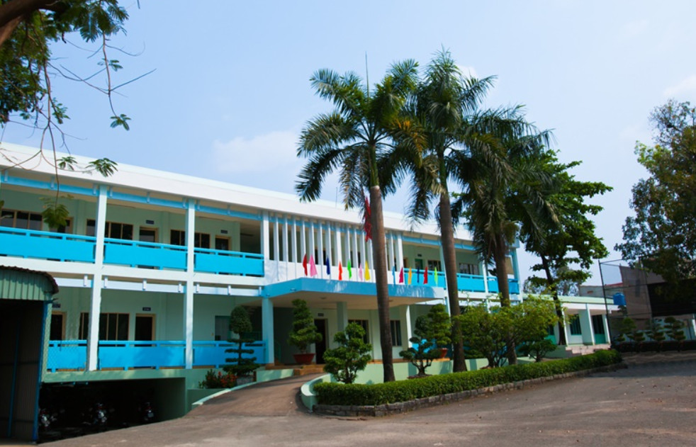 Xí nghiệp Đá Hóa An được thành lập vào năm 1980 nay là Công ty Cổ phần Hoá An hoạt động theo mô hình công ty cổ phần từ năm 2000.