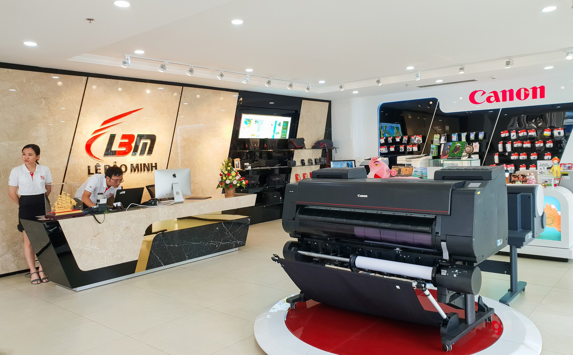 Ủy ban Chứng khoán Nhà nước (SSC) vừa chấp thuận việc đăng ký công ty đại chúng của CTCP Lê Bảo Minh. 