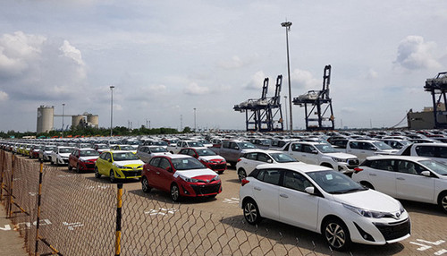 Việt Nam vẫn nhập khẩu xe chủ yếu từ Thái Lan, Indonesia. (Ảnh minh họa: NLĐ)