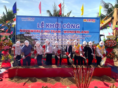 Lễ khởi công gói thầu 34 shophouse và 14 boutique hotel dự án NovaWorld Ho Tram. Ảnh: APGCons