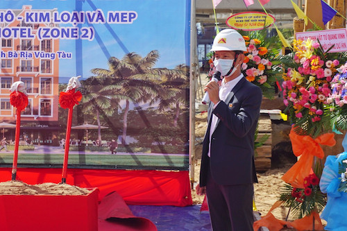 Ông Hứa Đình Tuấn, Tổng giám đốc Công ty APGCons tại lễ khởi công. Ảnh: APGCons