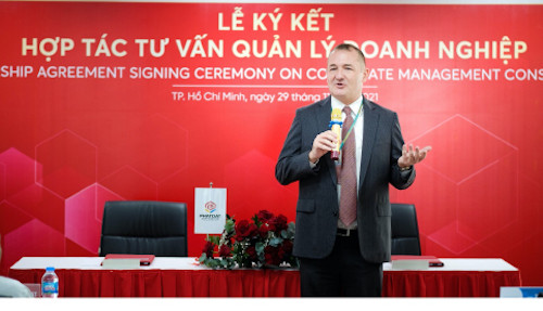 Ông Warrick Cleine – đại diện KPMG Việt Nam chia sẻ tại buổi lễ