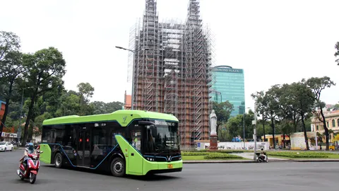 Xe bus điện của Vinbus chạy thử, chuẩn bị kết nối vào hệ thống giao thông công cộng Sài Gòn