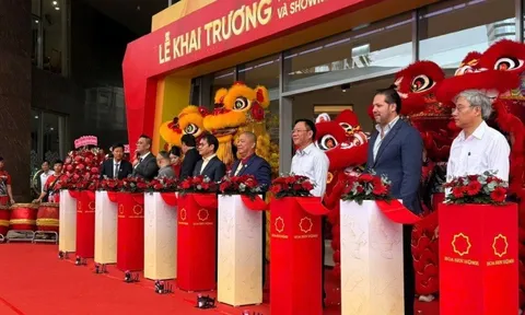 Chủ tịch Lê Phước Vũ, Hoa Sen Group bắt tay Chủ tịch Trần Bá Dương, Tập đoàn Thaco khai trương chuỗi Hoa Sen Home?