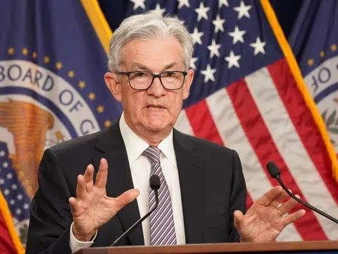 Fed hạ lãi suất 0,5% lần đầu tiên từ năm 2020 và phát tín hiệu hạ thêm 0,5% vào cuối năm