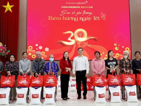 “30 năm Kết nối giá trị” – KienlongBank mang Tết ấm đến mọi nhà