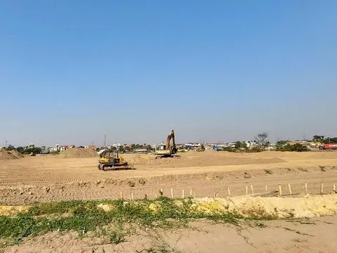 Bắt tạm giam, khám xét nơi ở của bà Cao Thị Nhung, Tổng giám đốc Tập đoàn Việt Úc
