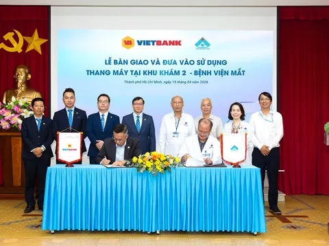 Vietbank tài trợ thang máy cho Bệnh viên Mắt TP.HCM
