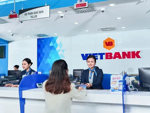 Cổ phiếu VBB của Vietbank chào sàn HOSE với giá tham chiếu 13.300 đồng vào ngày 14/7