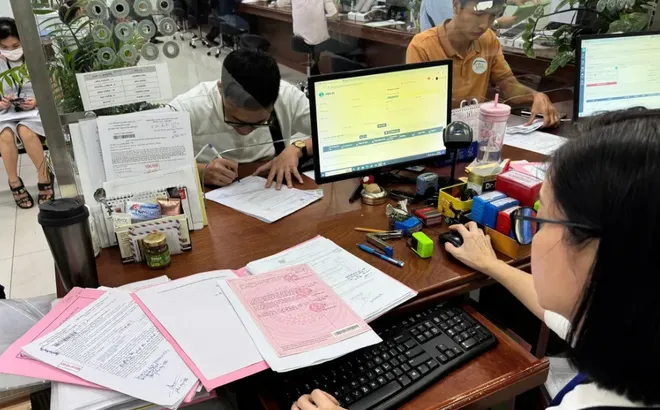 TP.HCM rà soát toàn bộ dự án nhà ở để cấp 61.200 sổ hồng trong năm 2026
